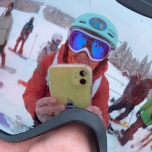 Meet your Posher, Holly